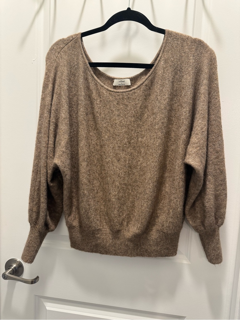 Aritzia Wilfred Softspoke Rhoda Sweater